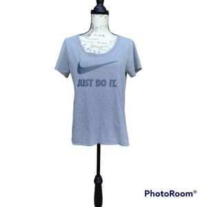 Nike Gray Just Do It T-shirt Short Sleeve Size Medium   (A37)